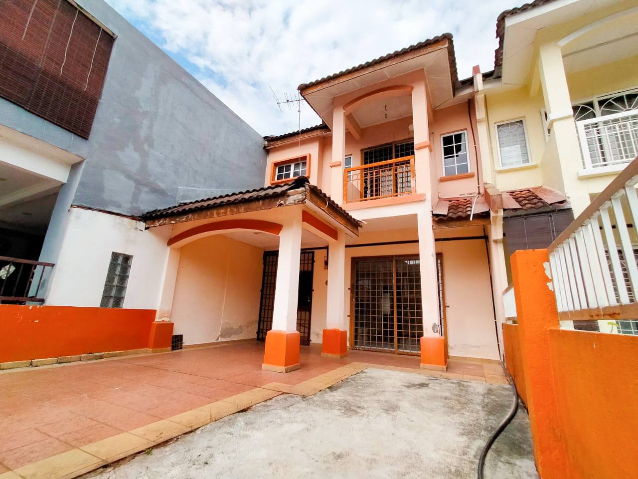 Double Storey Terrace Seksyen 4 Tambahan - photo 3
