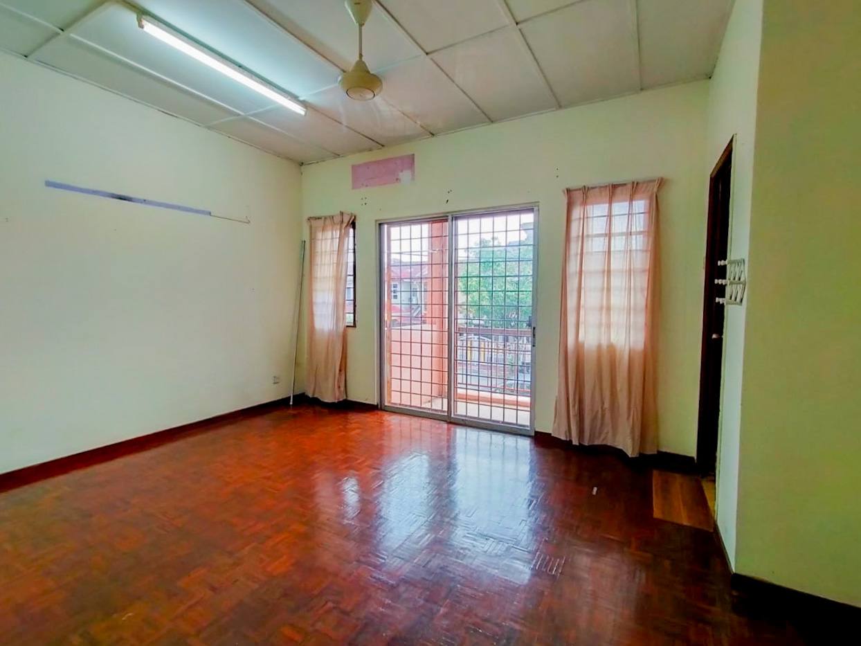 Double Storey Terrace Seksyen 4 Tambahan - photo 9