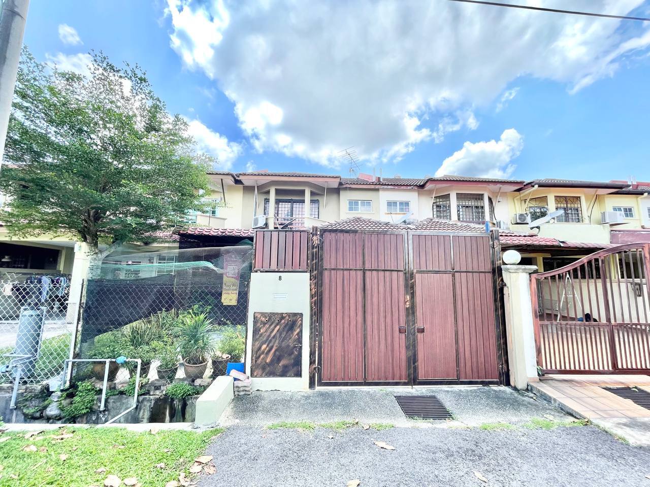 Double Storey Terrace Taman Saujana Puchong - photo 2