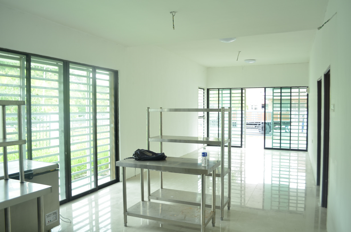 End Lot Single Storey Semi D Taman Seri Mewah - photo 9