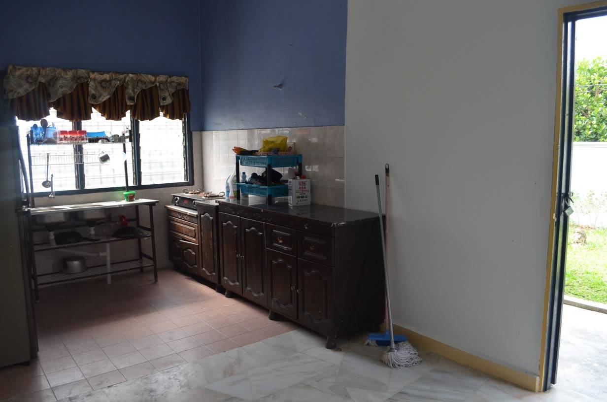 Corner Lot Single Storey Terrace Taman Sri Bahagia - photo 8