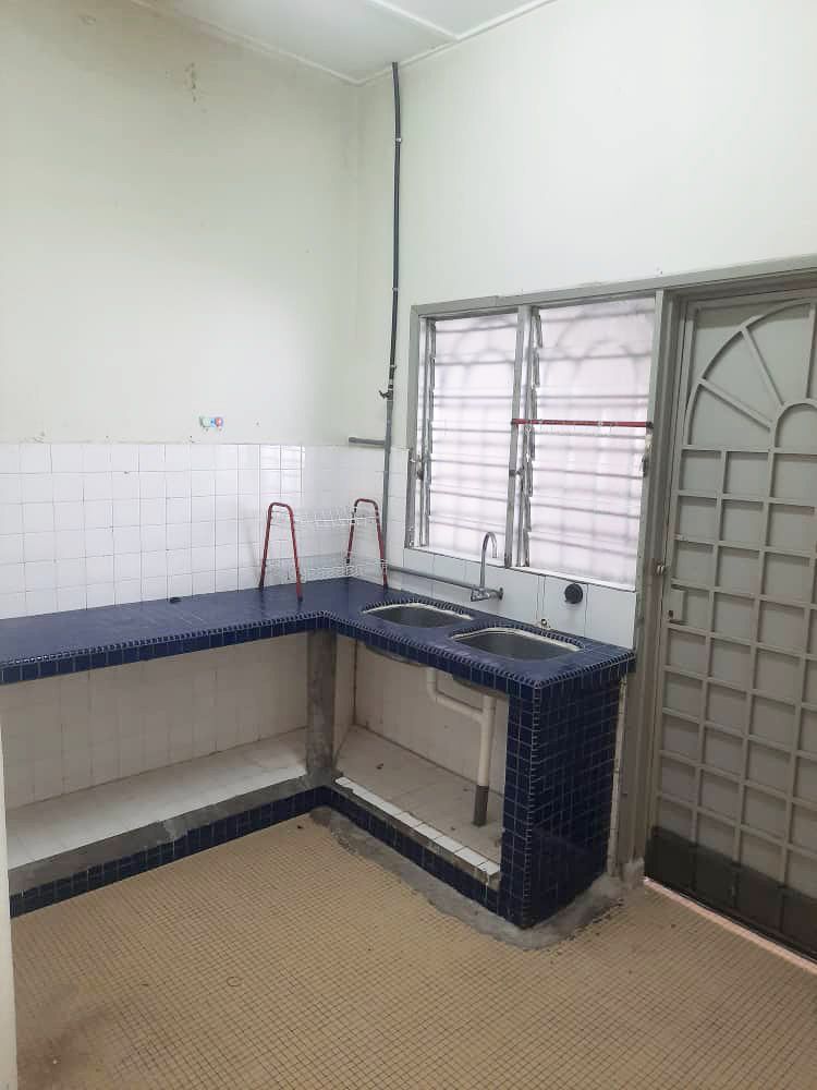 Single Storey Terrace Taman Sri Jelok Kajang - photo 8