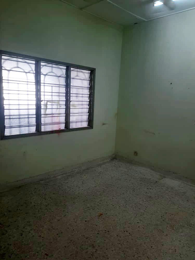 Single Storey Terrace Taman Sri Jelok Kajang - photo 10