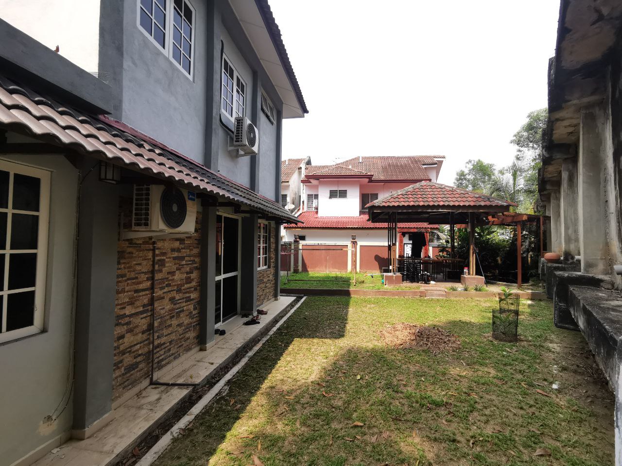 Renovated Double Storey Terrace Seksyen 8 - photo 3