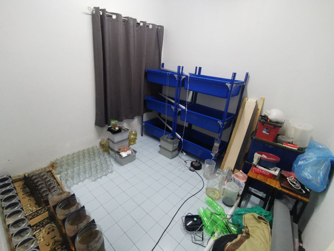 Renovated Double Storey Terrace Seksyen 8 - photo 11