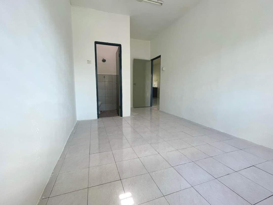 Taman Langat Murni Bukit Changgang Banting - photo 4