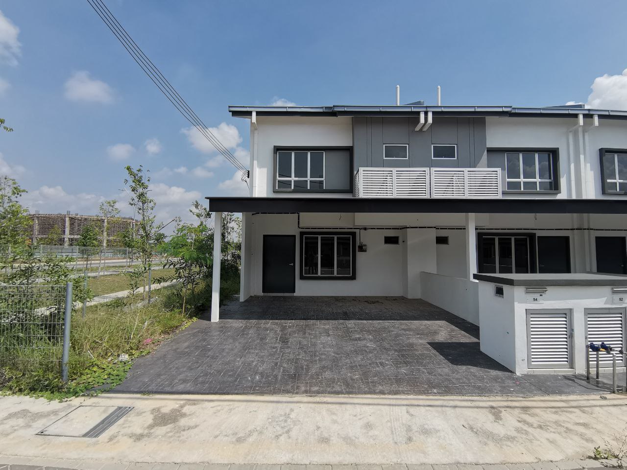 End Lot Double Storey Terrace Kita Bayu Cybersouth - photo 2