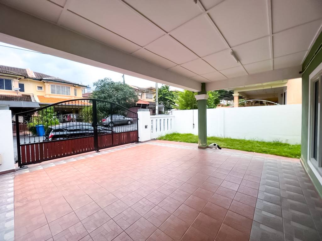 End Lot Double Storey Terrace Taman Prima Saujana - photo 3