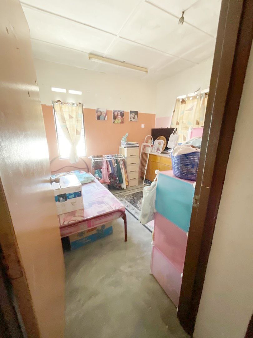 End Lot Double Storey Terrace Taman Banting Baru - photo 4