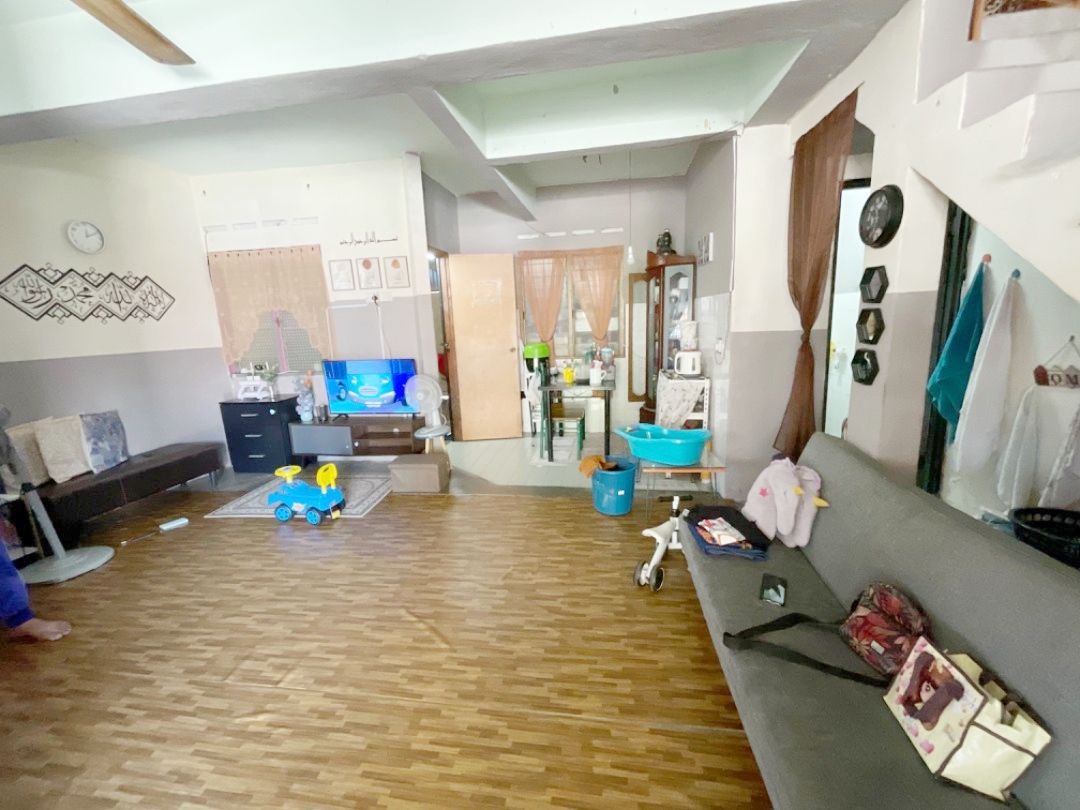 End Lot Double Storey Terrace Taman Banting Baru - photo 9