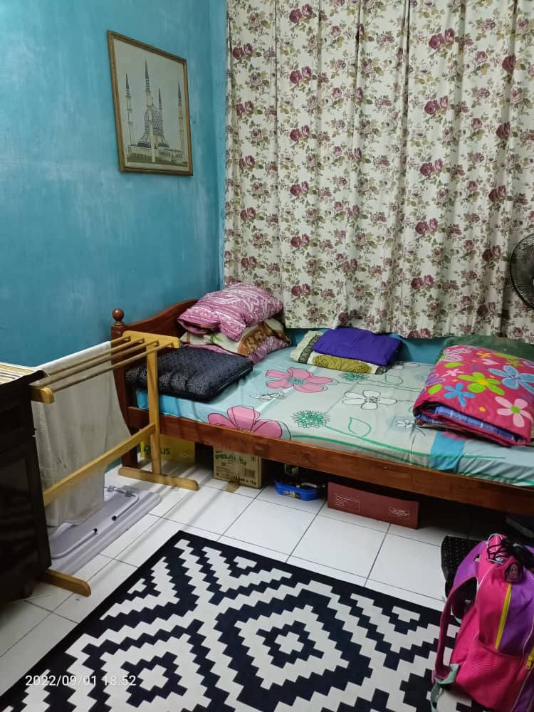 Single Storey Terrace Taman Kota Pendamar - photo 2