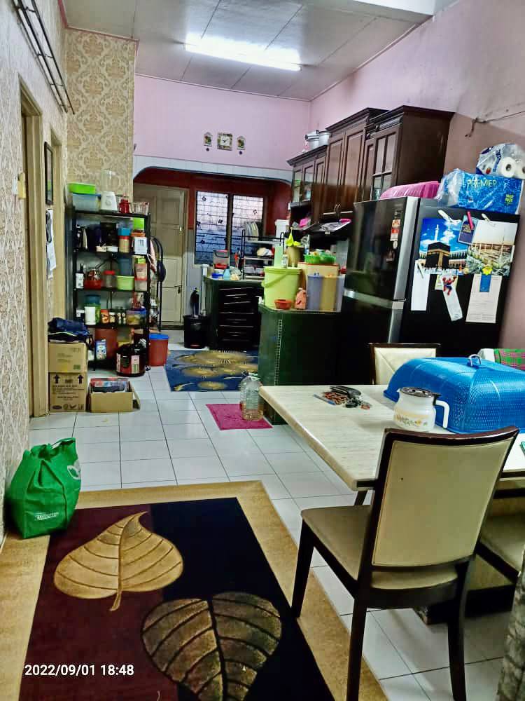 Single Storey Terrace Taman Kota Pendamar - photo 4