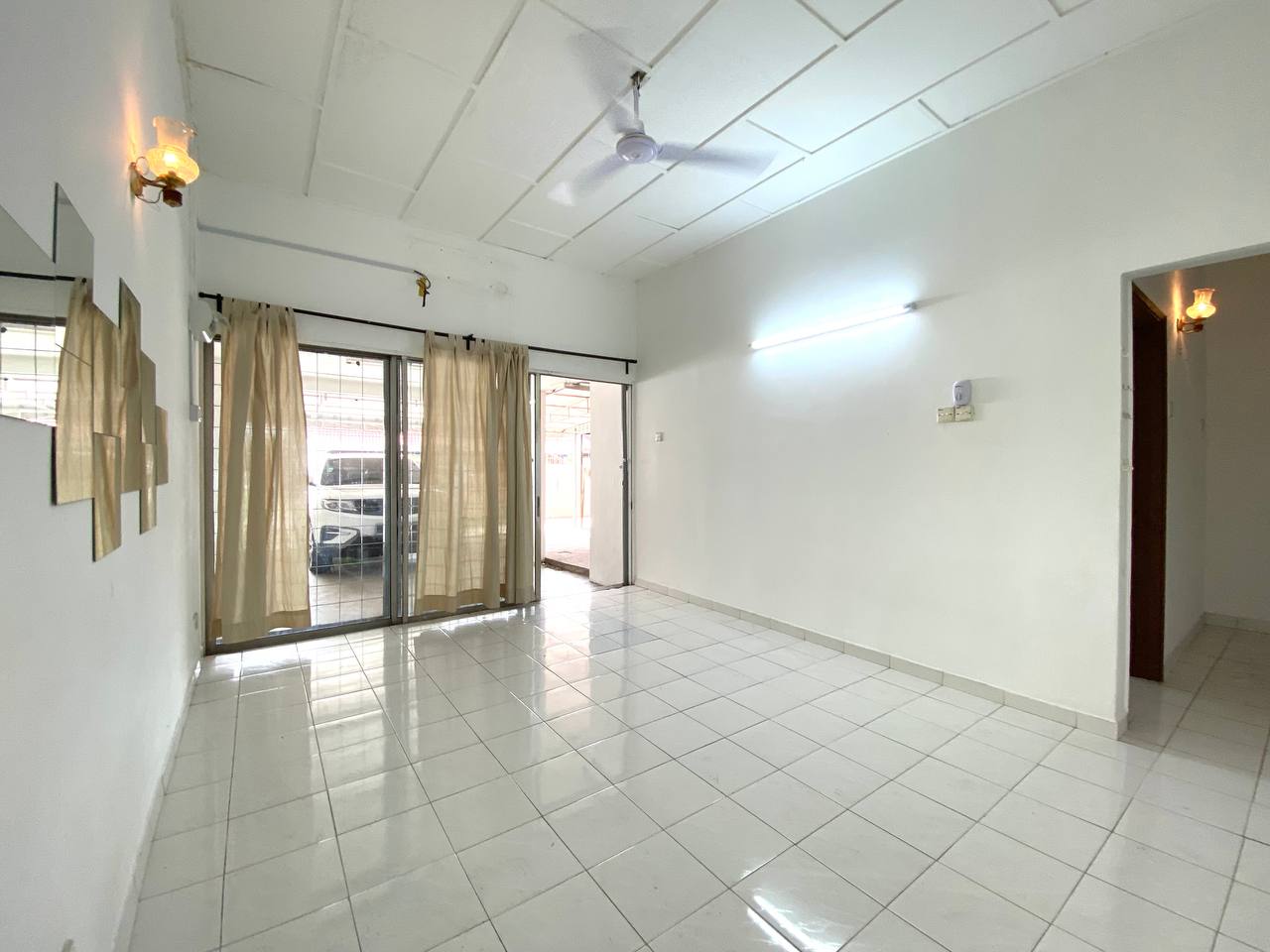 Renovated Single Storey Terrace SS5 Kelana Jaya - photo 2