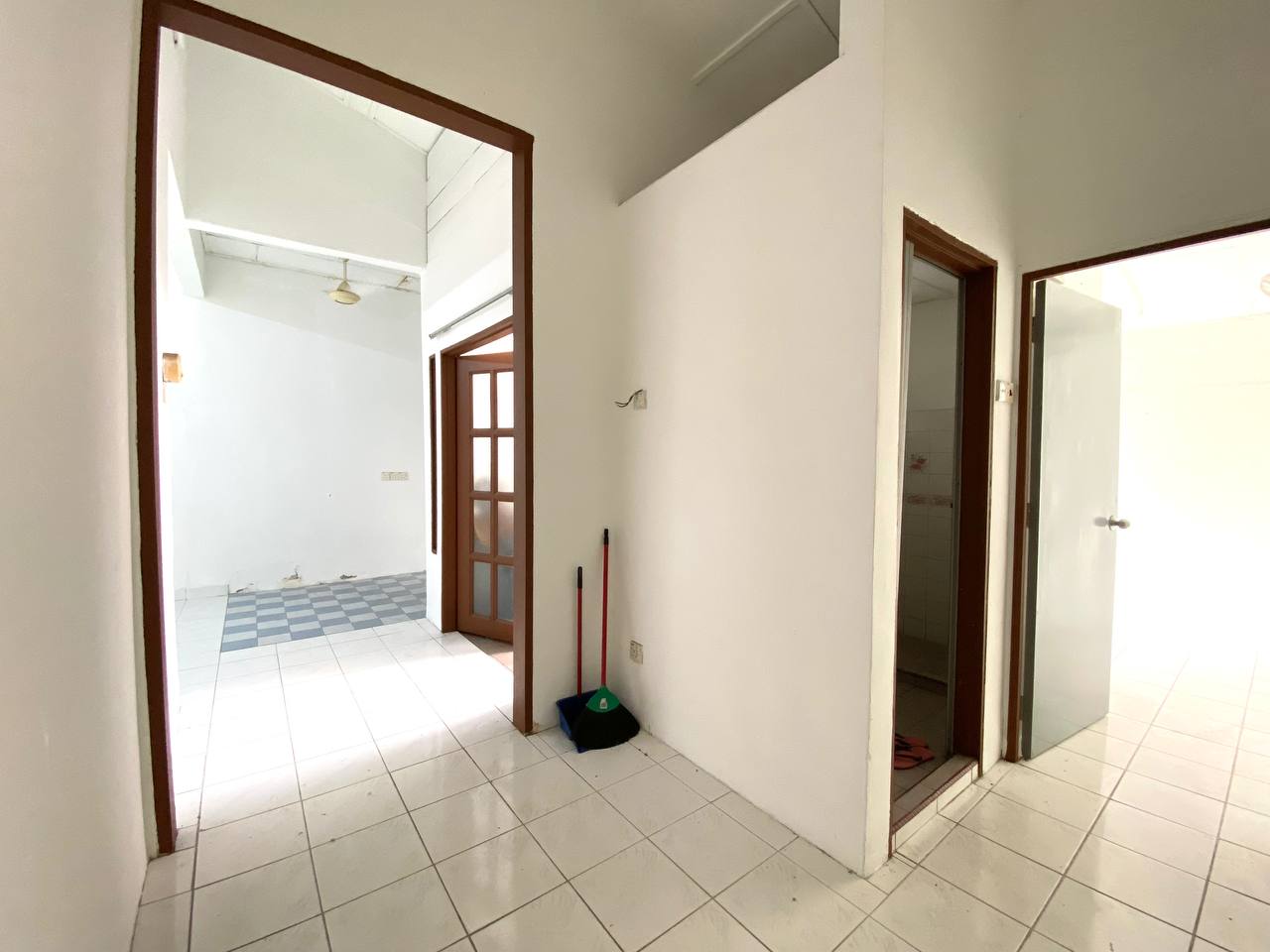 Renovated Single Storey Terrace SS5 Kelana Jaya - photo 10