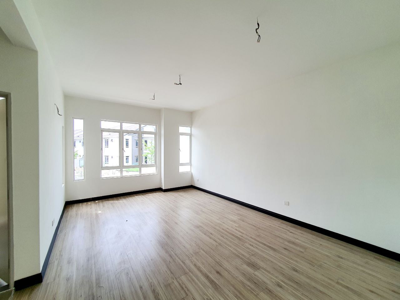 Double Storey Terrace Kota Puteri Type Elaisha - photo 4