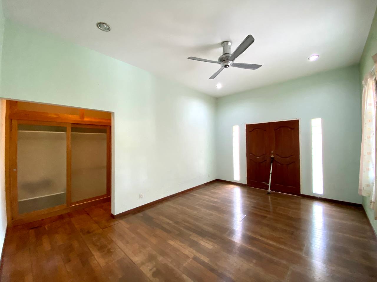 Double Storey Bungalow Putra Hill Residency - photo 2