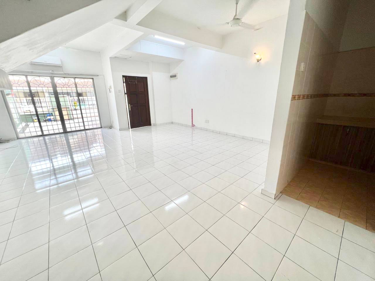 Double Storey Terrace Taman Damai Impian - photo 3