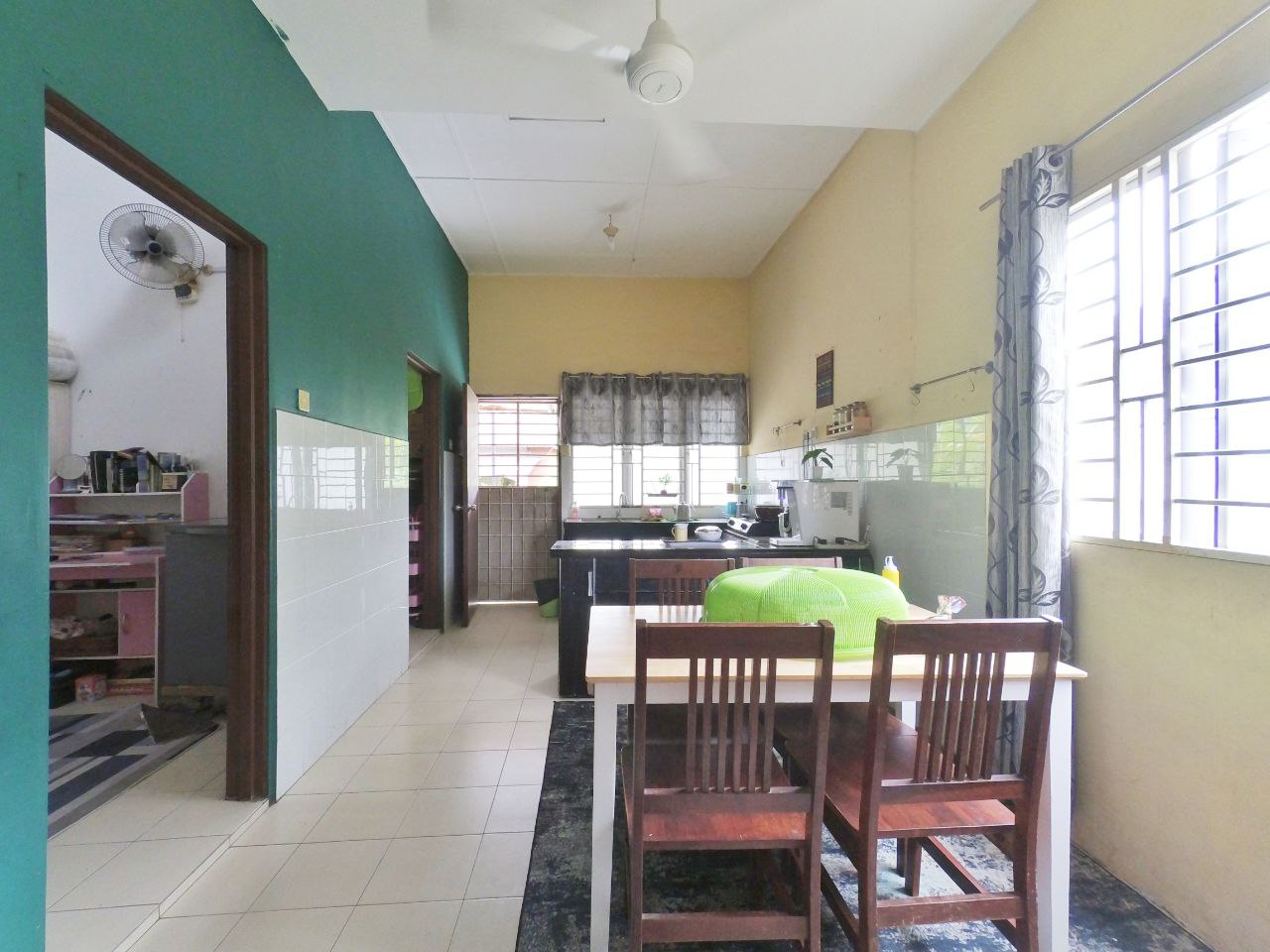 Single Storey Terrace Taman Desa Kencana - photo 4