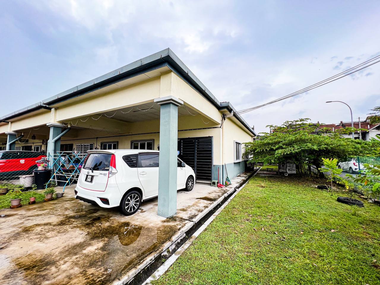 Single Storey Terrace Taman Meru Harapan - photo 2