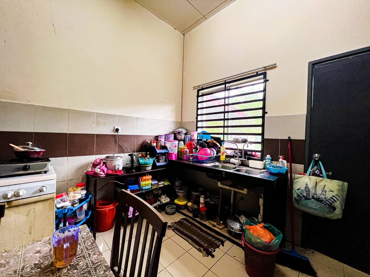Single Storey Terrace Taman Meru Harapan - photo 9