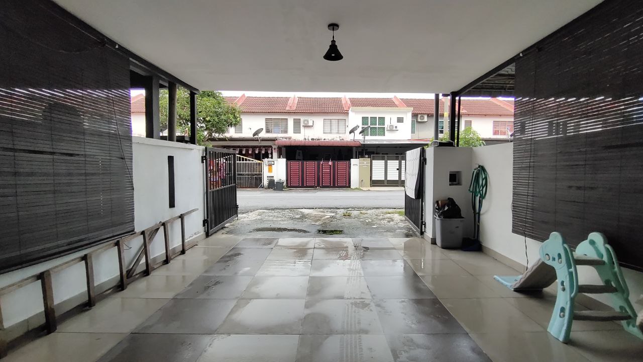 Double Storey Terrace Taman Kantan Permai - photo 4