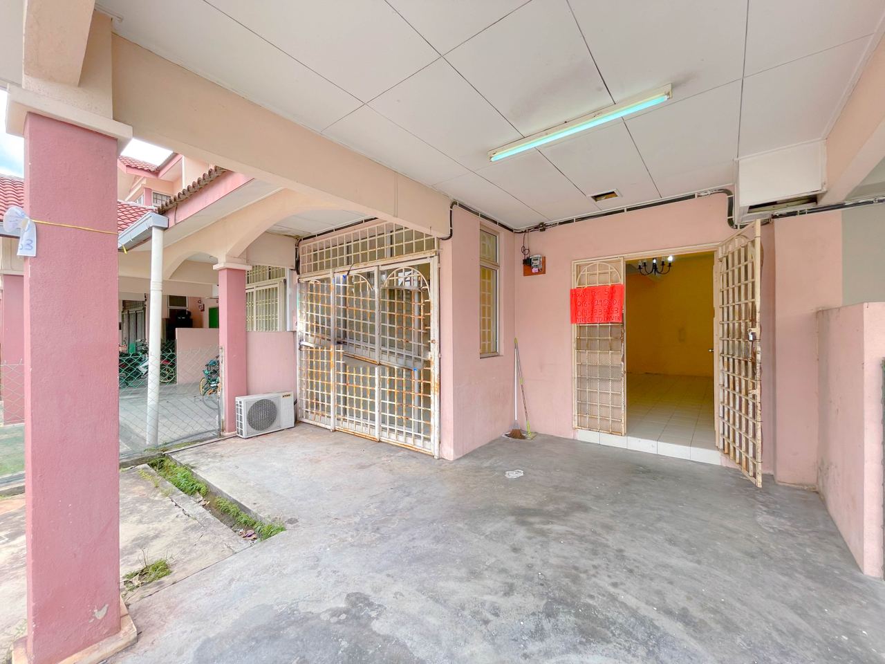 Double Storey Terrace Taman Ukay Bistari - photo 3