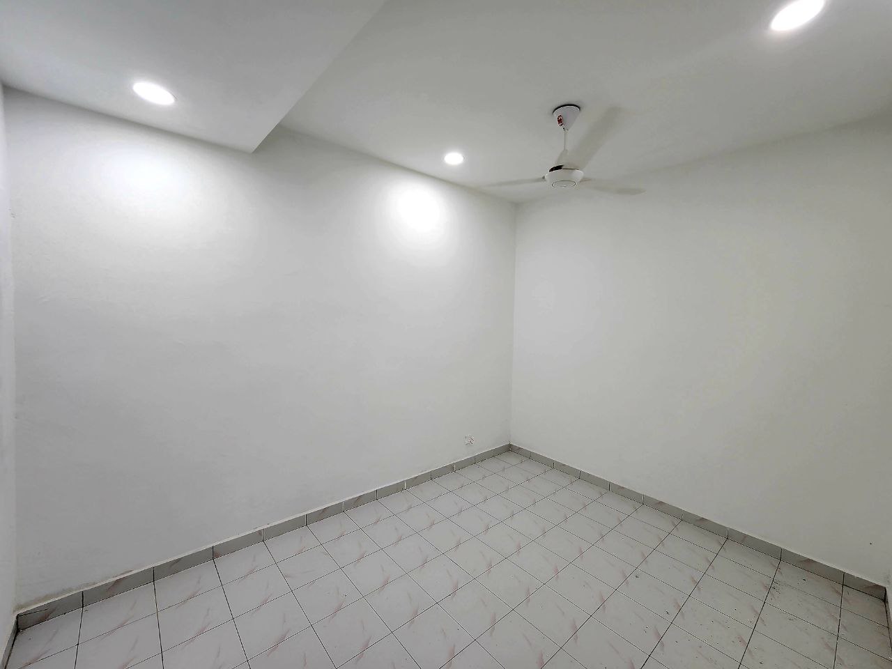 Renovated Double Storey Terrace Taman Bukit Permai - photo 3