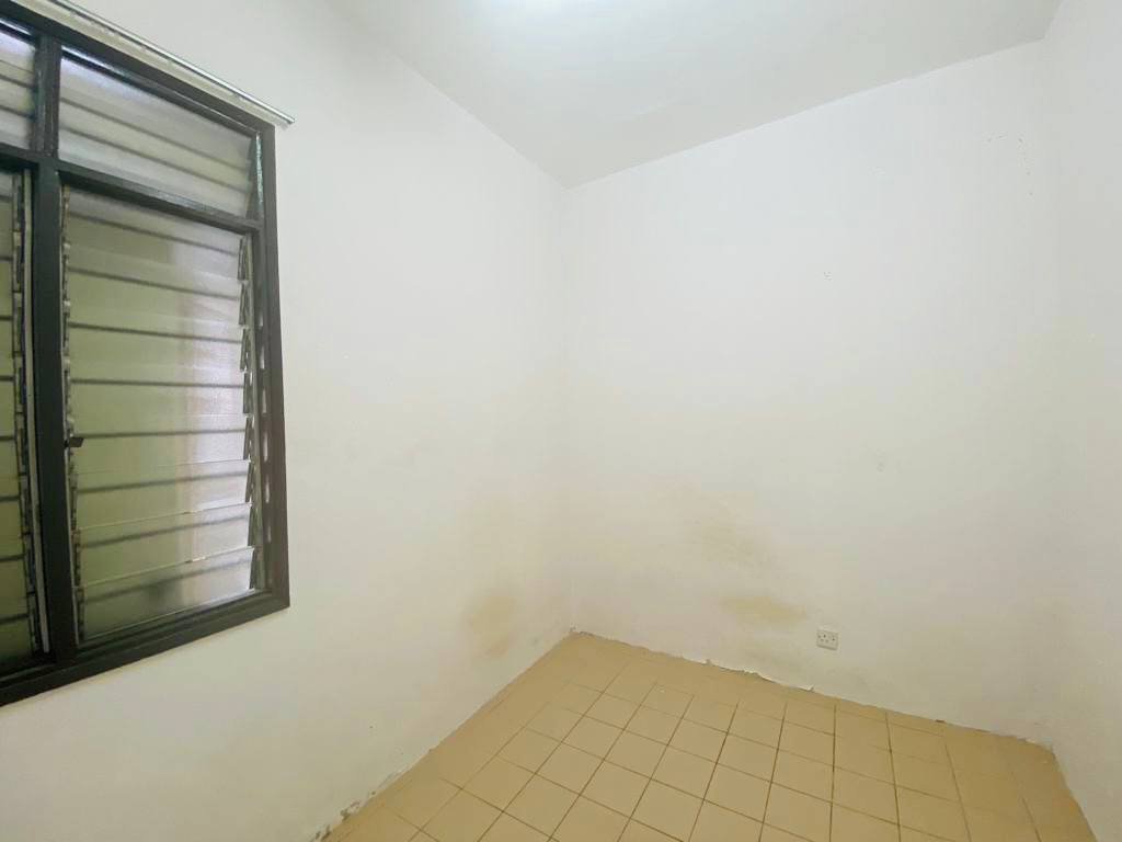 End Lot Double Storey Terrace Taman Mawar - photo 6