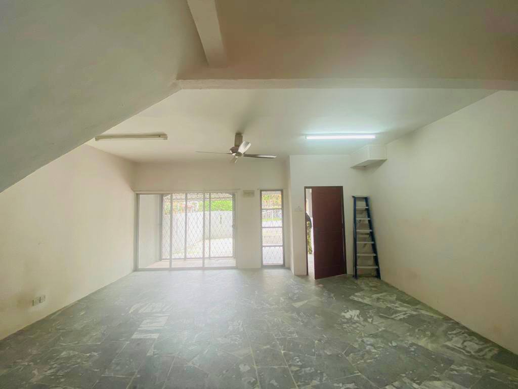 End Lot Double Storey Terrace Taman Mawar - photo 7