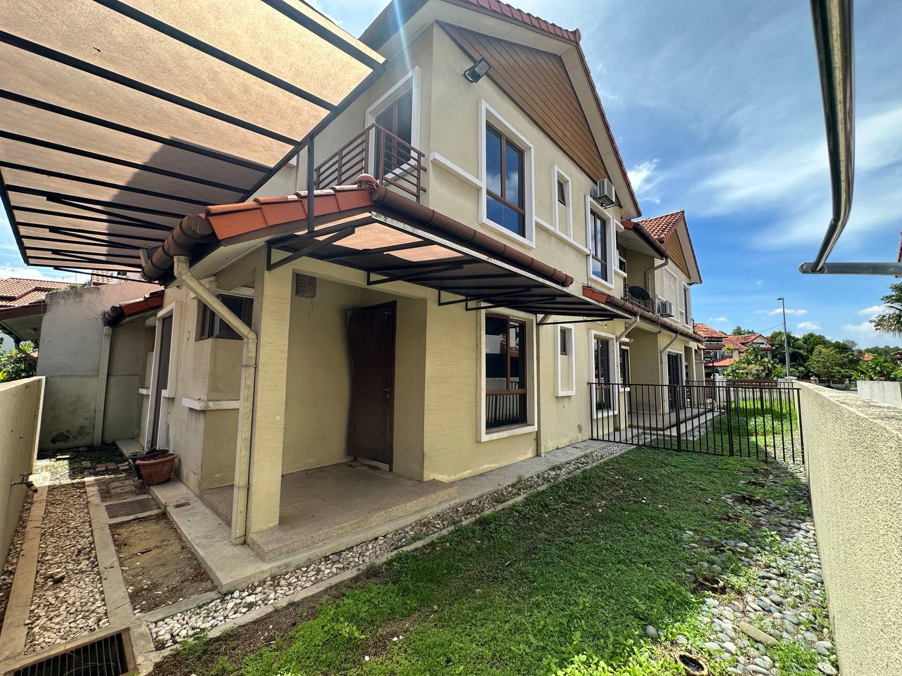 Double Storey Terrace Lagenda Bukit Jelutong - photo 2