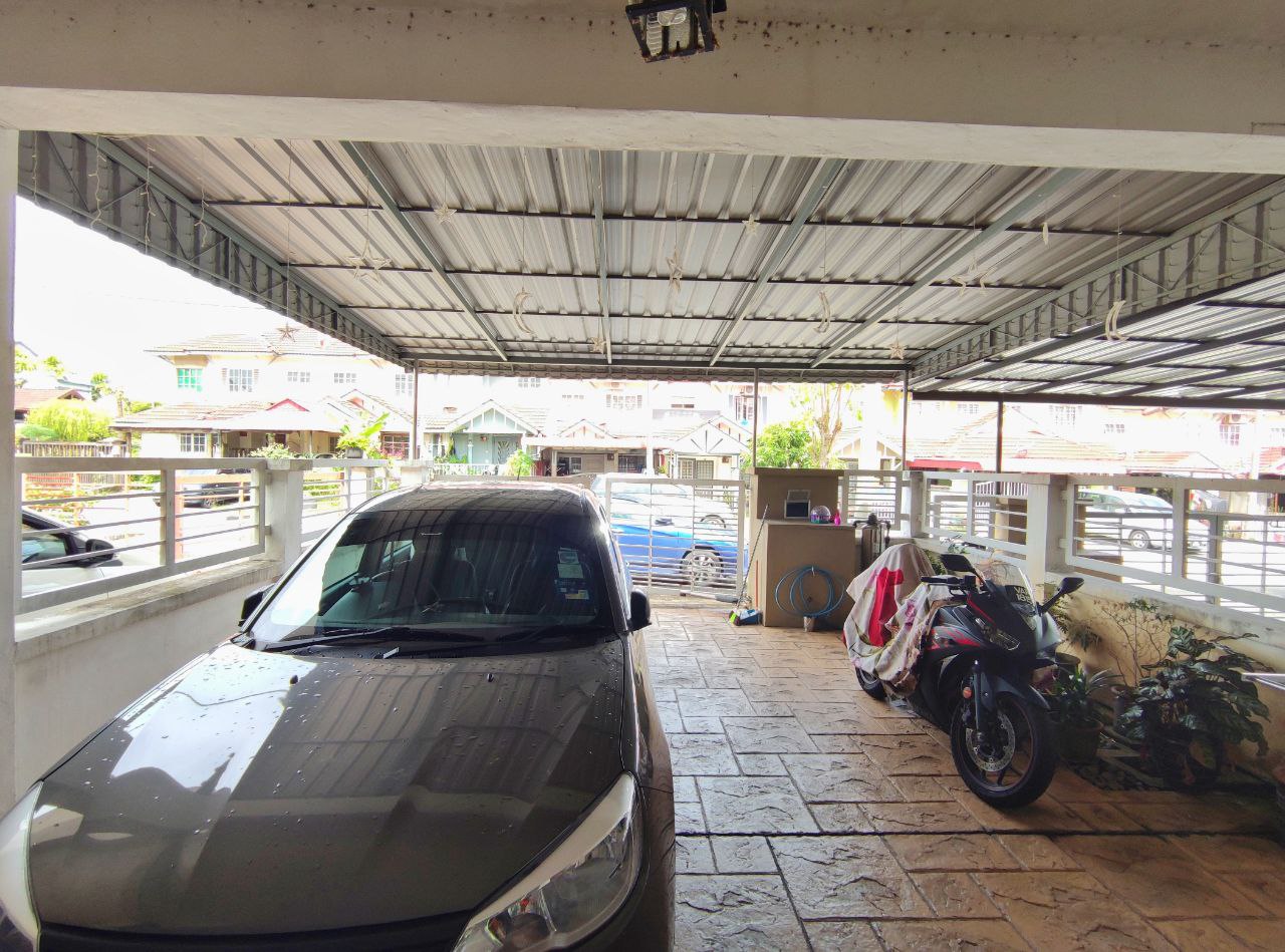 Double Storey Terrace Bandar Puncak Alam - photo 3
