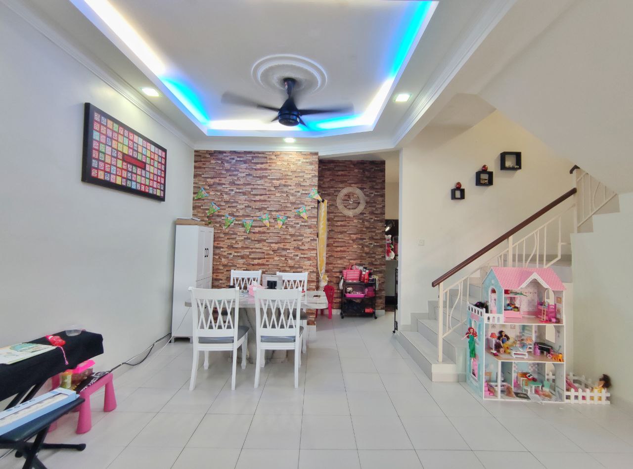 Double Storey Terrace Bandar Puncak Alam - photo 6