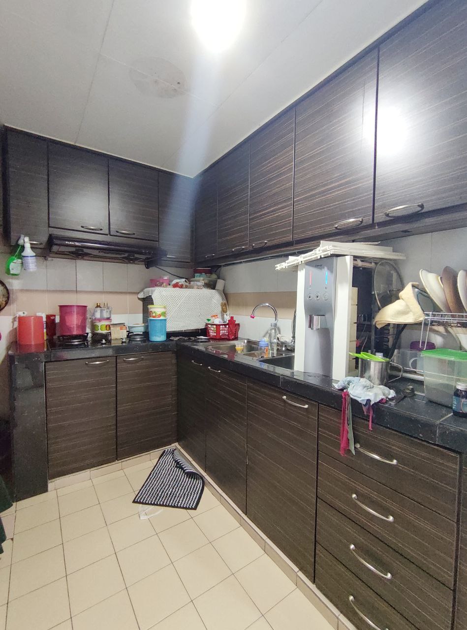 Koi Legian Condominium Taman Kinrara - photo 6