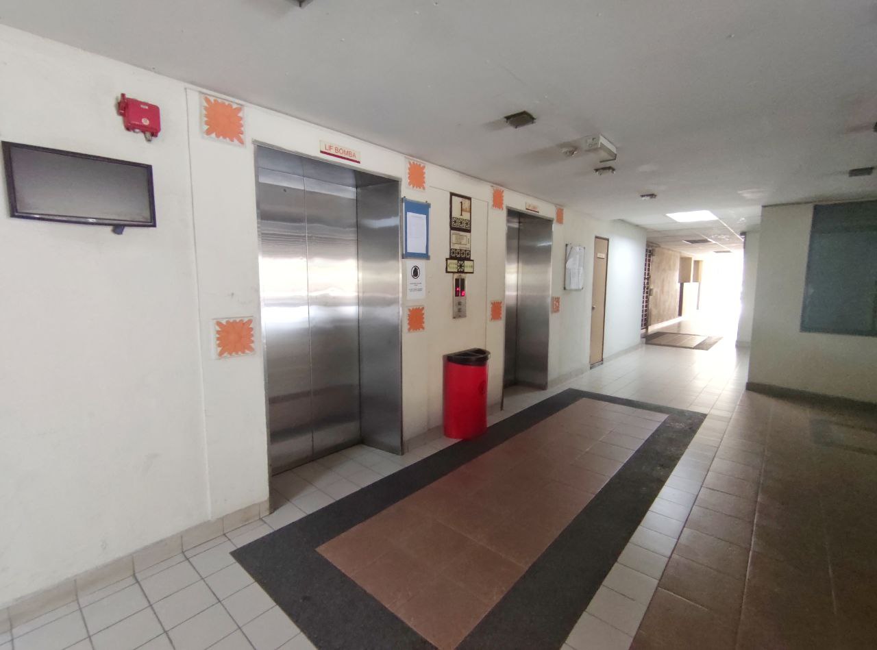 Koi Legian Condominium Taman Kinrara - photo 9