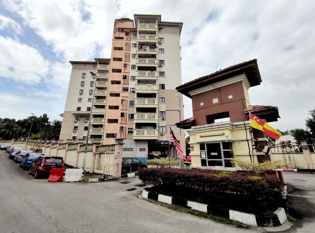 Koi Legian Condominium Taman Kinrara - photo 13