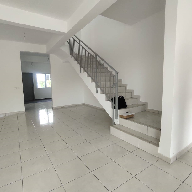 End Lot Double Storey Terrace Laman Haris - photo 2