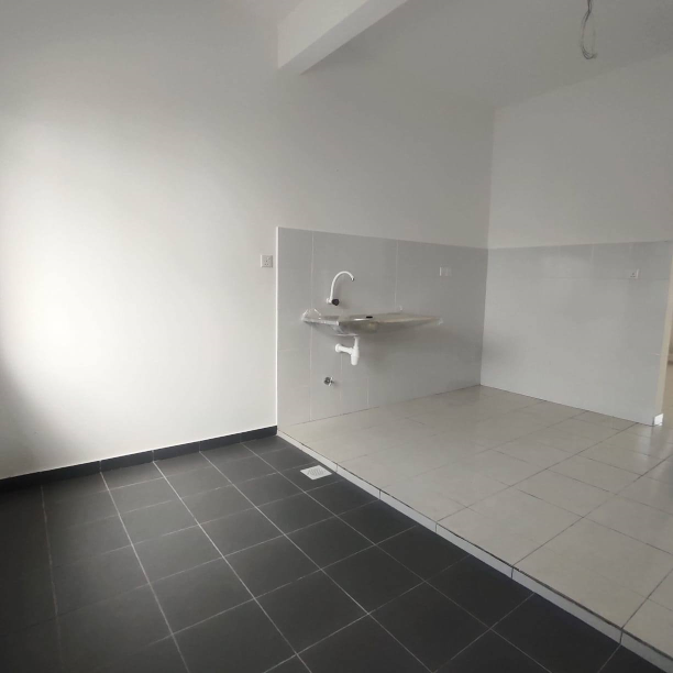 End Lot Double Storey Terrace Laman Haris - photo 4