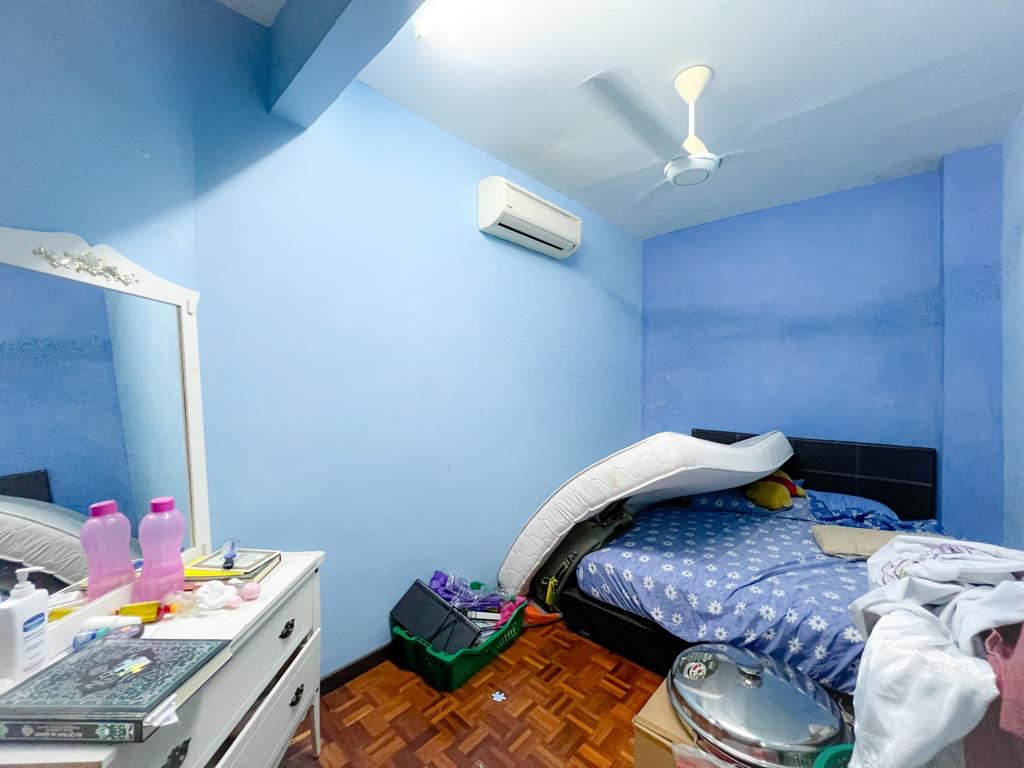 Terrace Jalan Ikhlas Bandar Tun Razak - photo 6