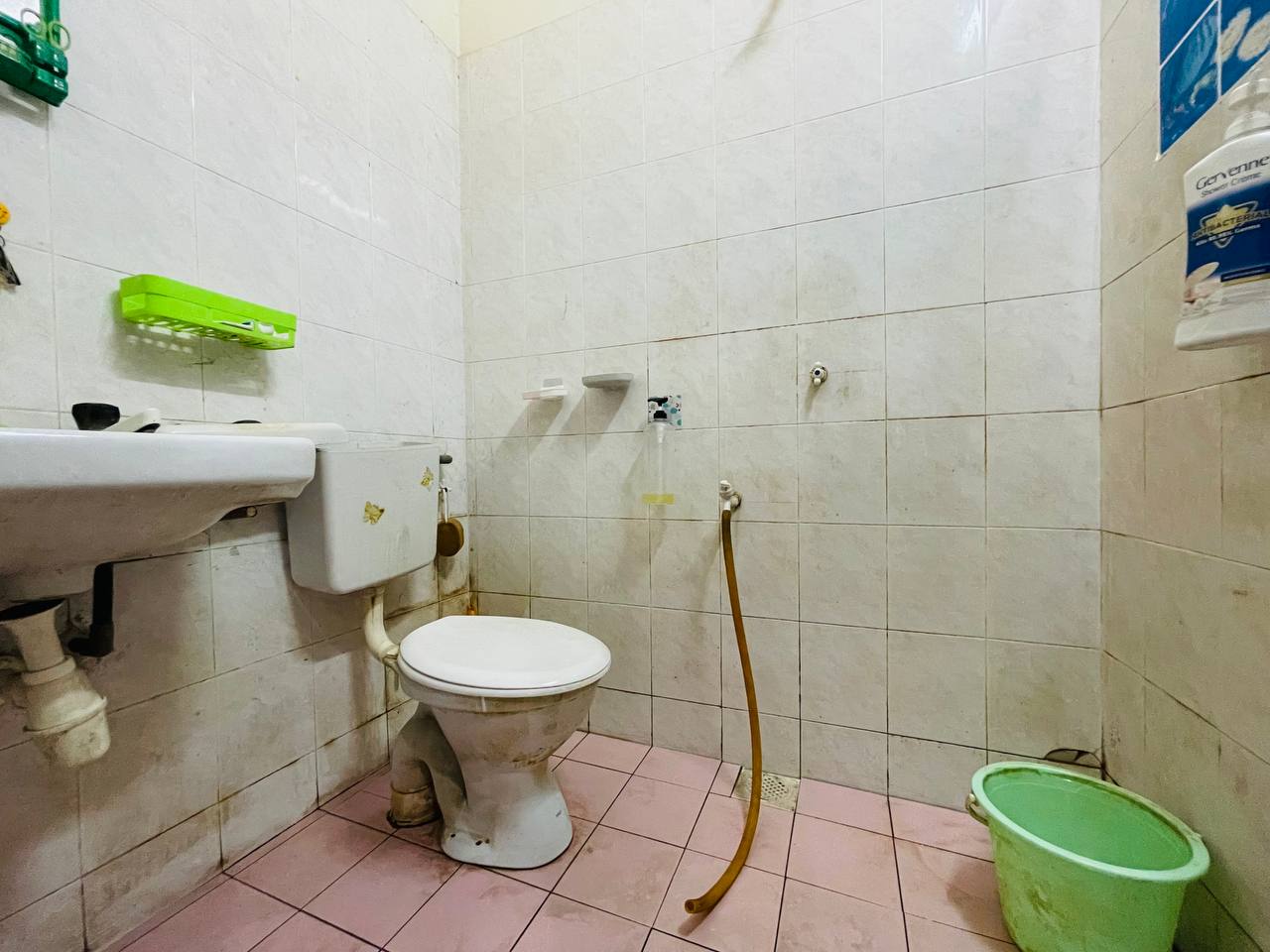 Renovated Single Storey Terrace Taman Telok - photo 8