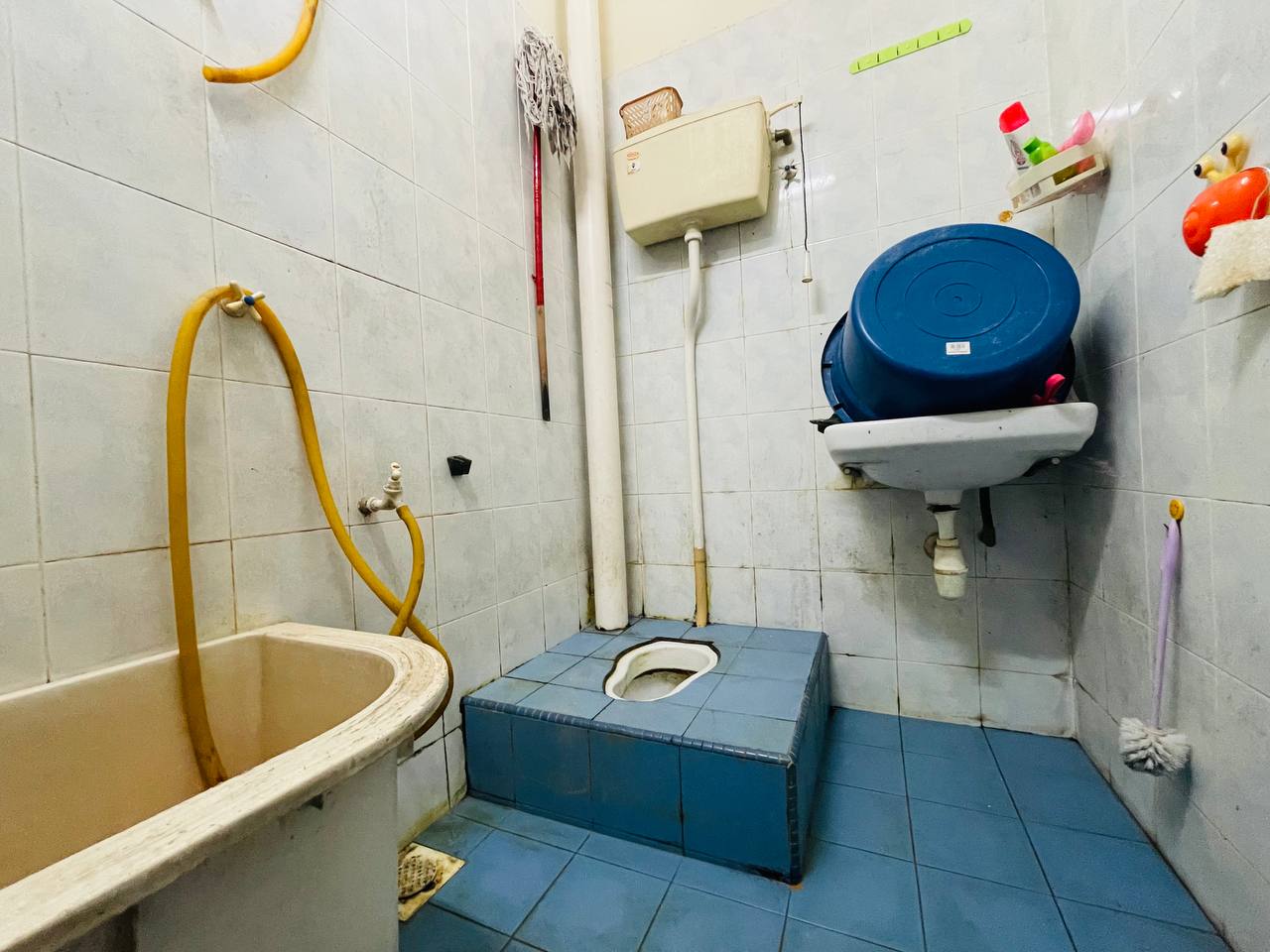 Renovated Single Storey Terrace Taman Telok - photo 10