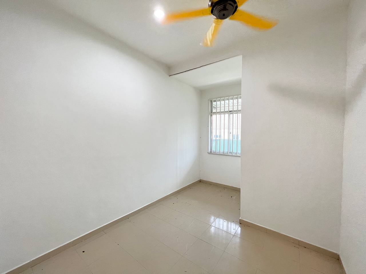 Single Storey Terrace Nusari Aman 1B - photo 4