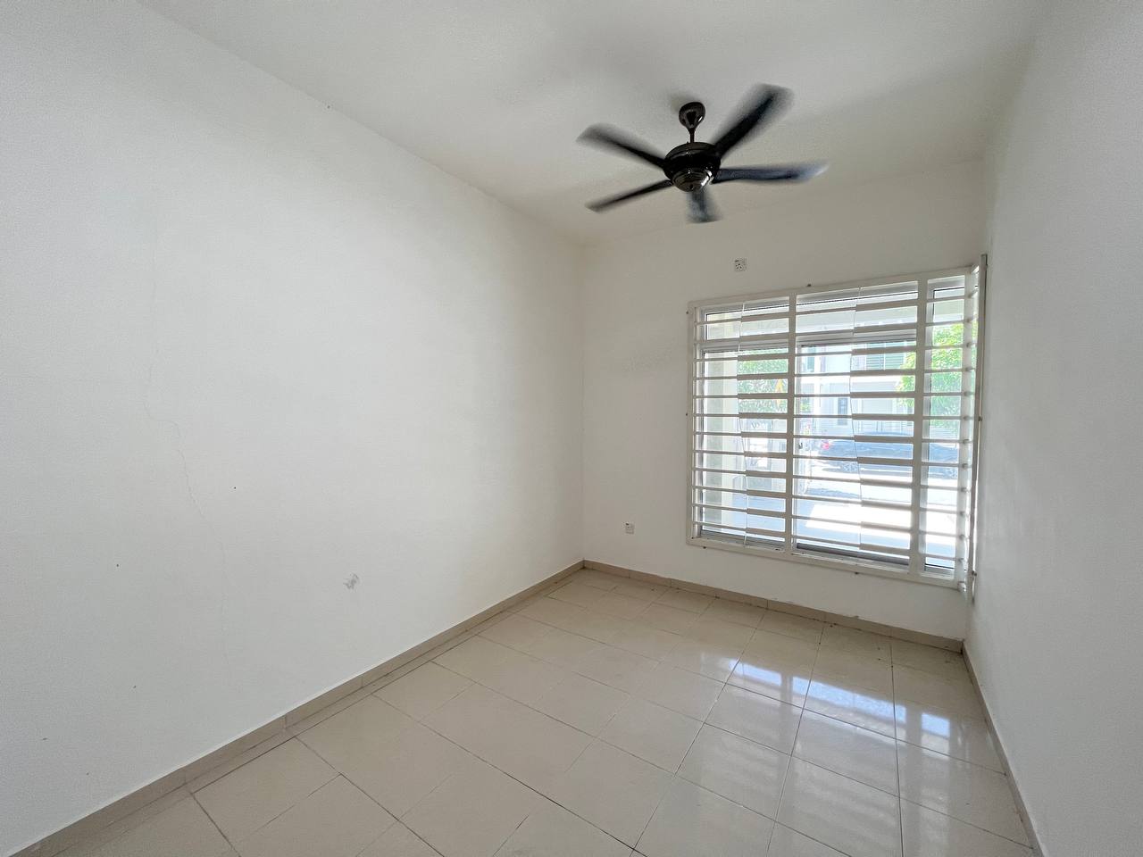 Single Storey Terrace Nusari Aman 1B - photo 6