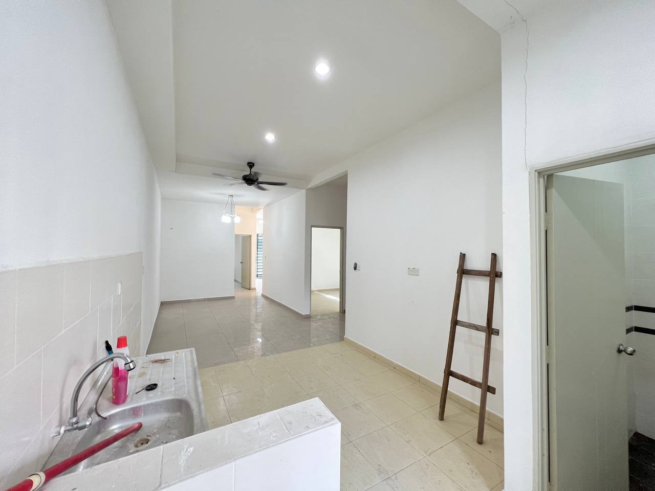 Single Storey Terrace Nusari Aman 1B - photo 10