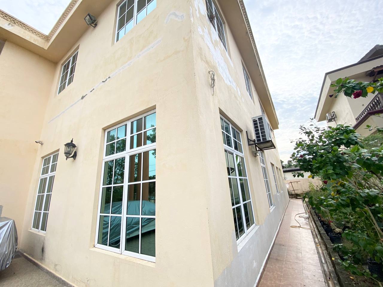 Double Storey And Half Bungalow Subang Permai - photo 3