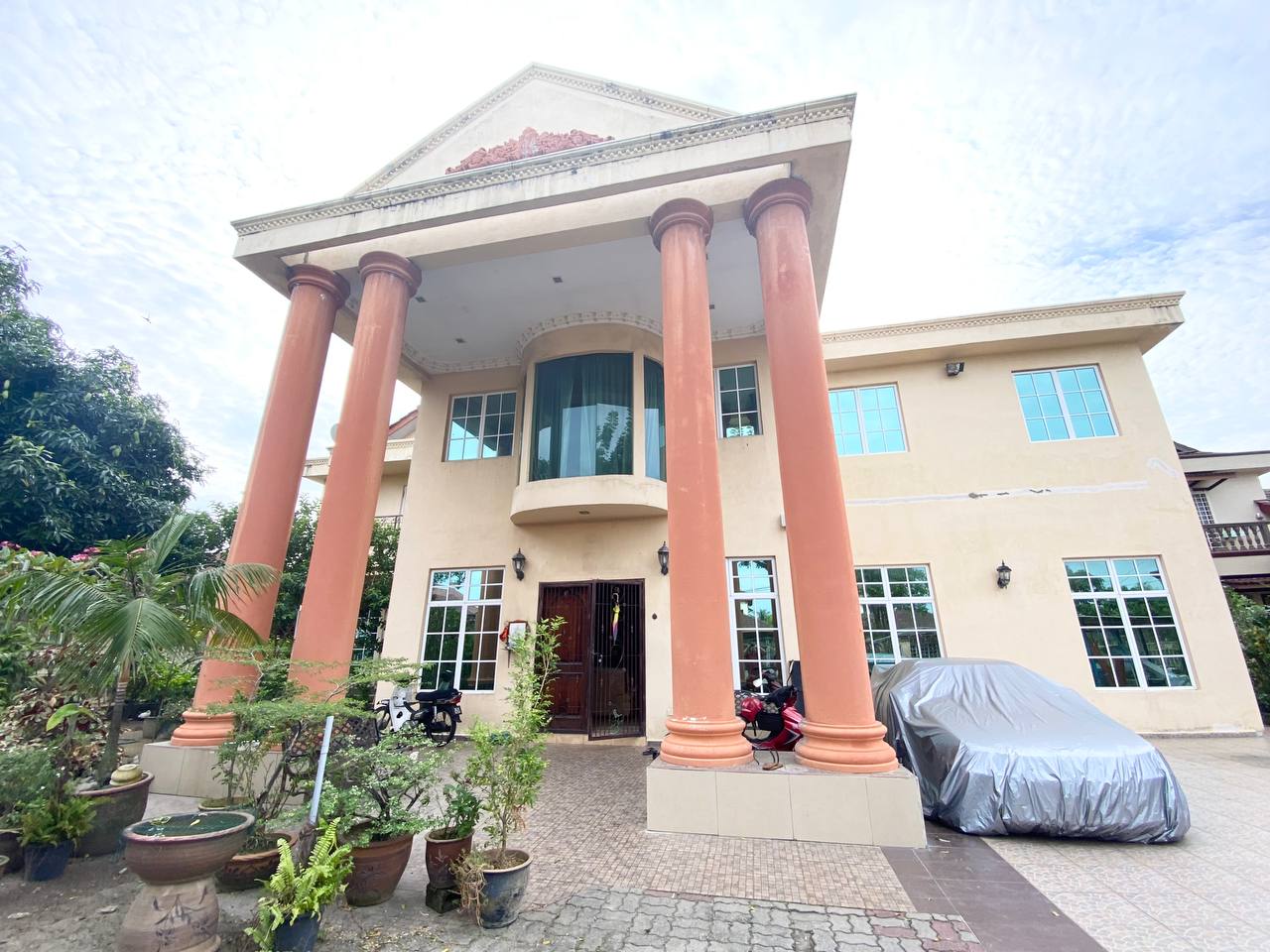 Double Storey And Half Bungalow Subang Permai - photo 4