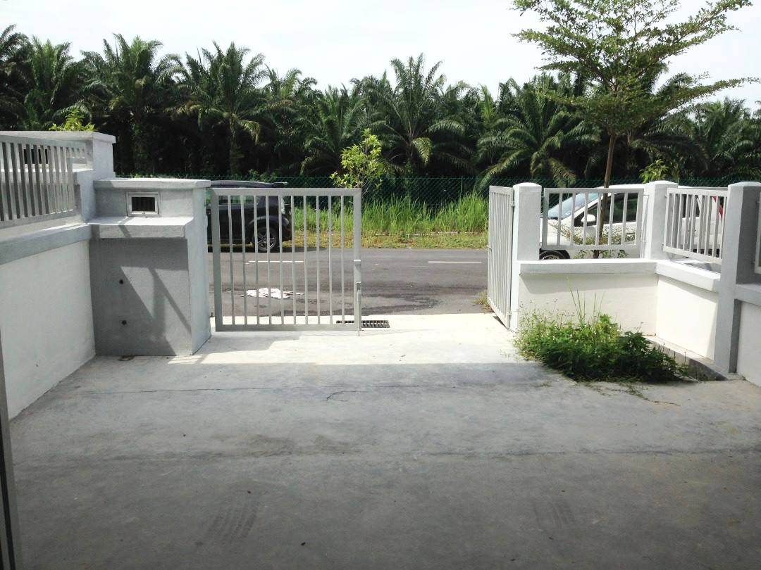 Double Storey Terrace Taman Teratai - photo 2