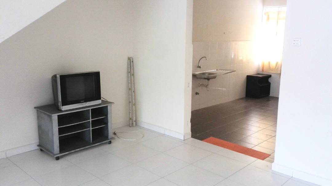 Double Storey Terrace Taman Teratai - photo 4