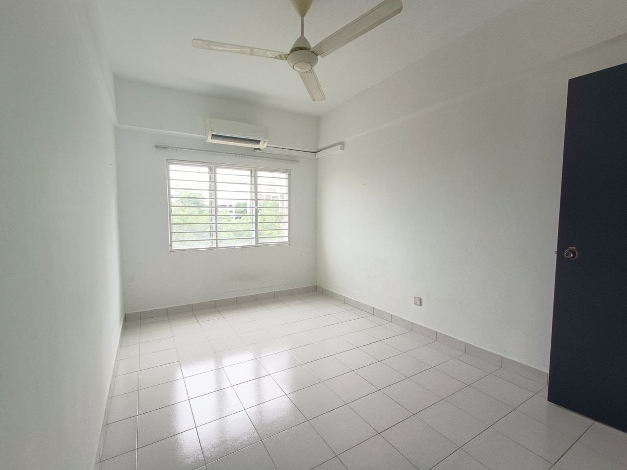 Nusa Mewah Villa Condominium Jalan Kuari - photo 8
