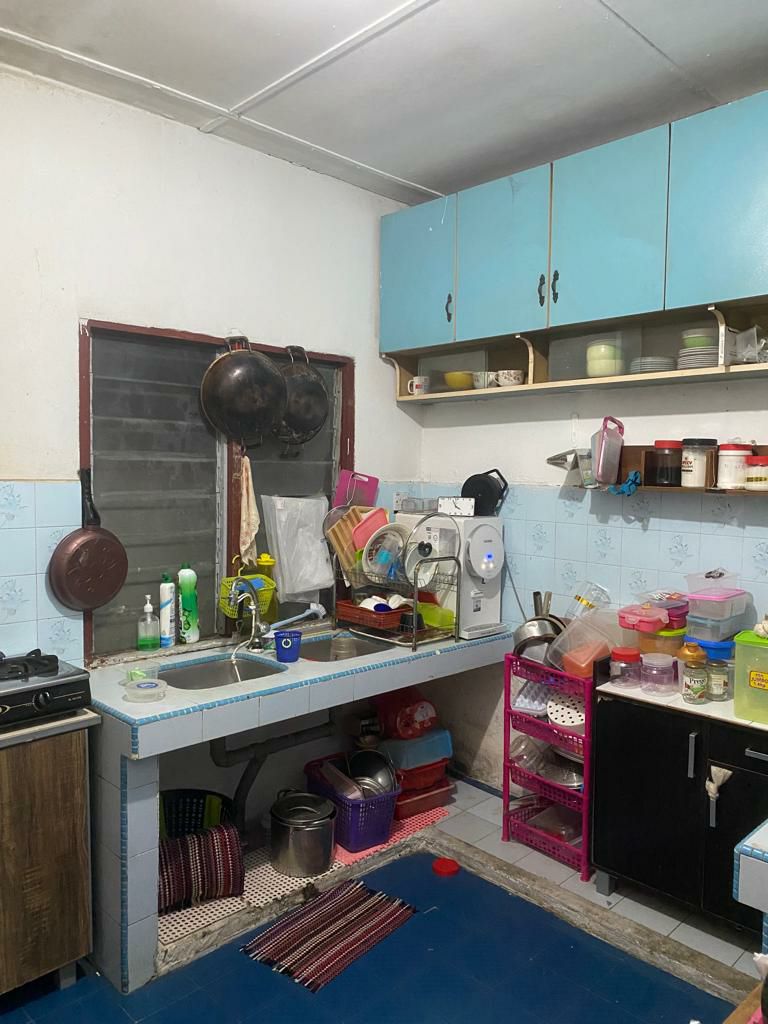 Renovated Single Storey Terrace Seksyen 17 - photo 8