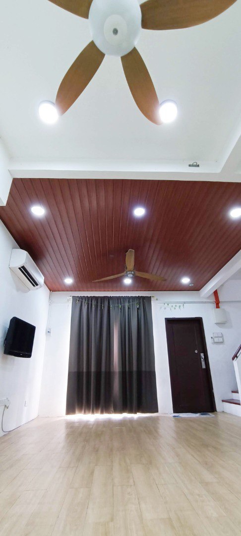 End Lot Terrace Taman Putra Perdana La Cottage - photo 2